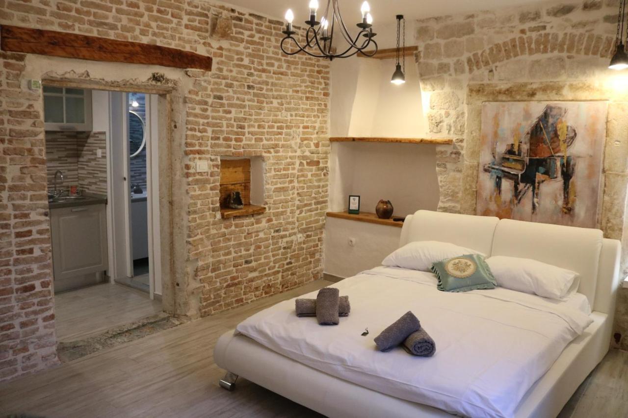 Kadena - 18th Century Stone House Apartment Trogir