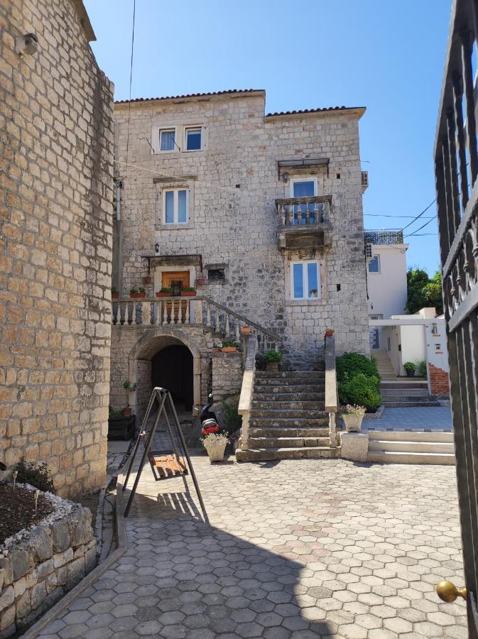 Kadena - 18th Century Stone House