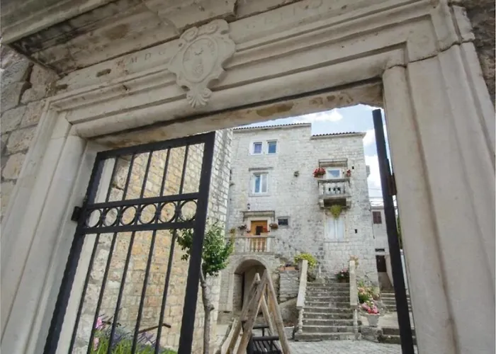 Studios Kadena Trogir - 18Th Century Stone House