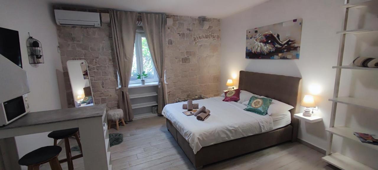 Kadena - 18th Century Stone House Apartment *