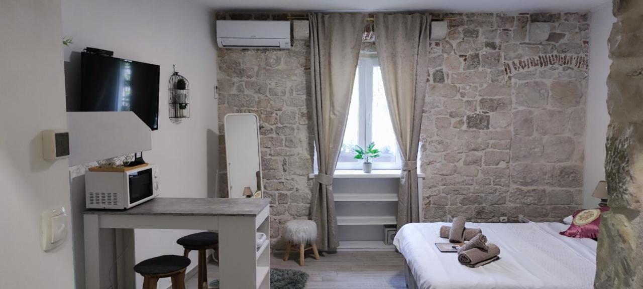 Kadena - 18th Century Stone House Apartment Trogir