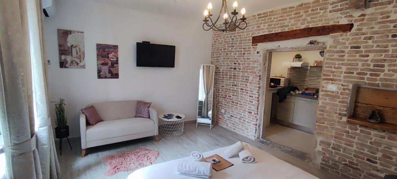 Kadena - 18th Century Stone House Trogir