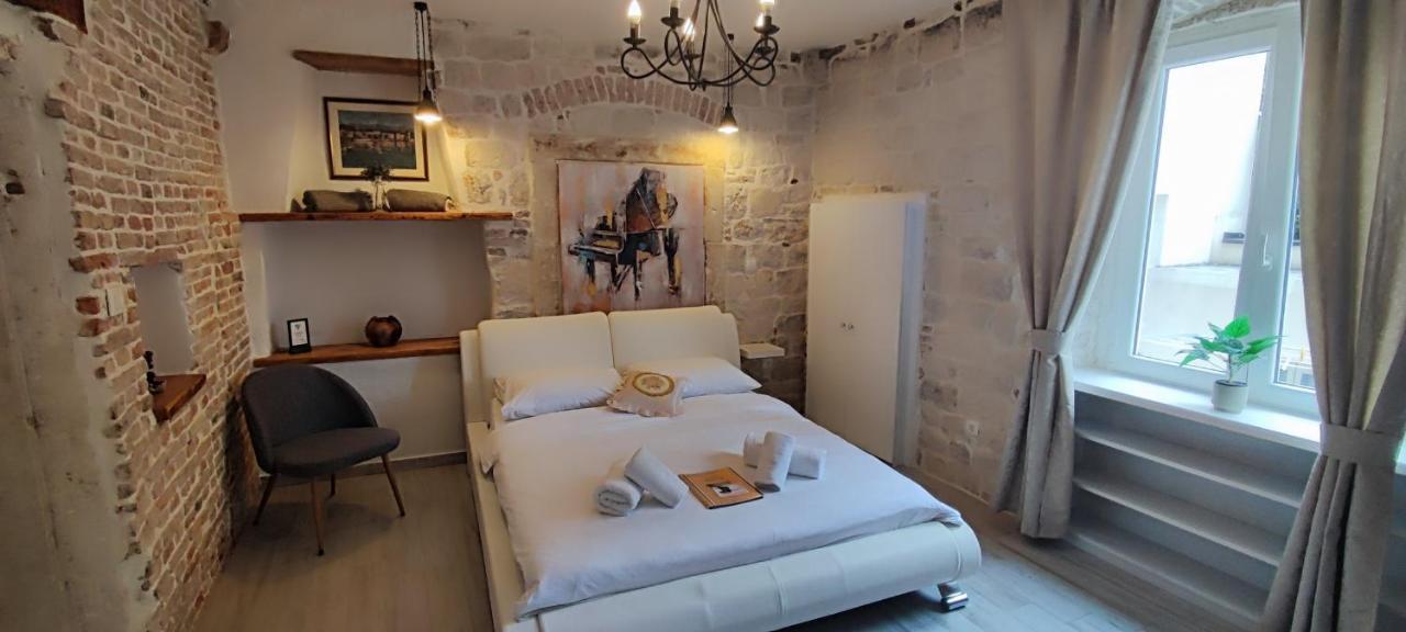 Kadena - 18th Century Stone House Apartment