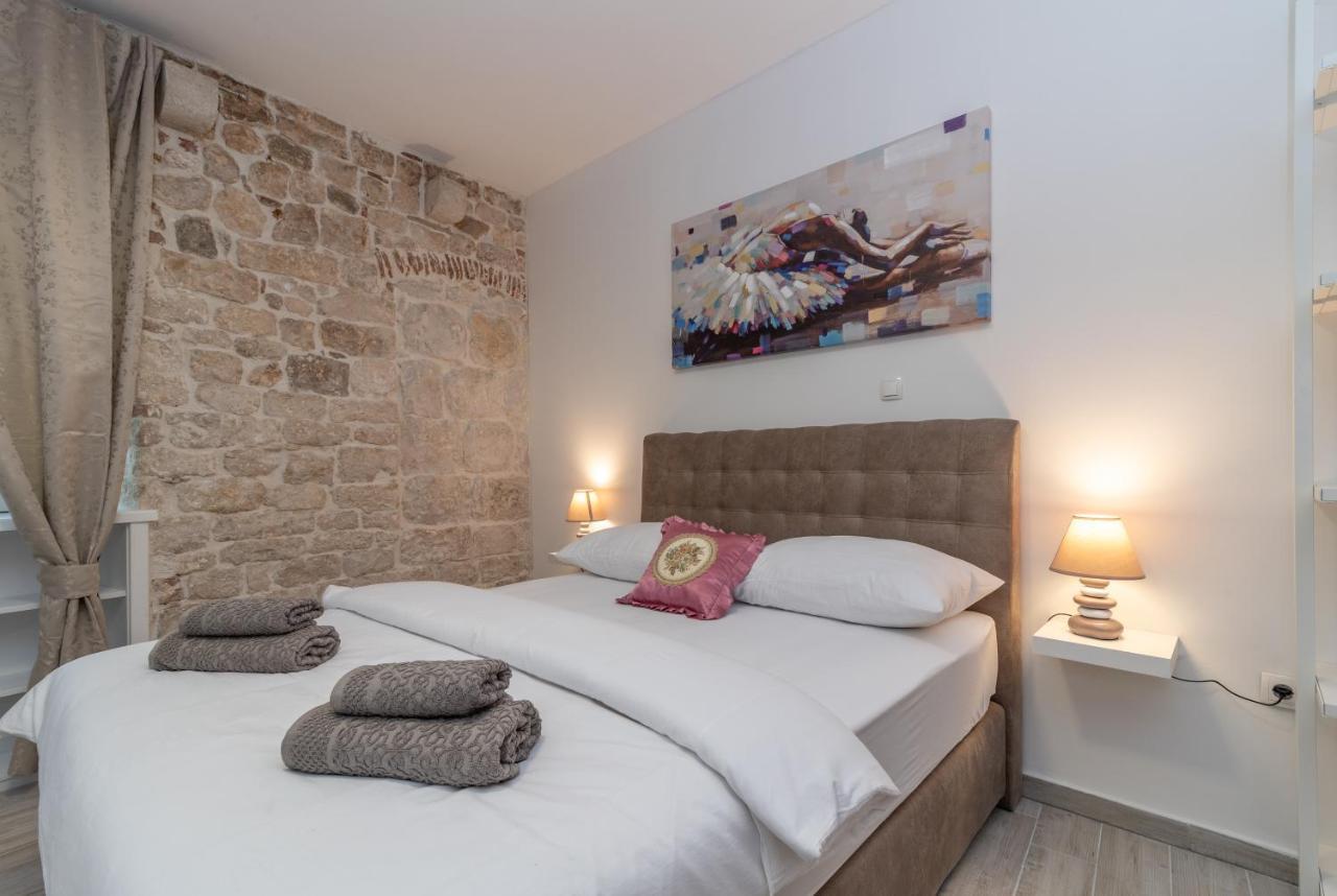 Kadena - 18th Century Stone House Apartment *