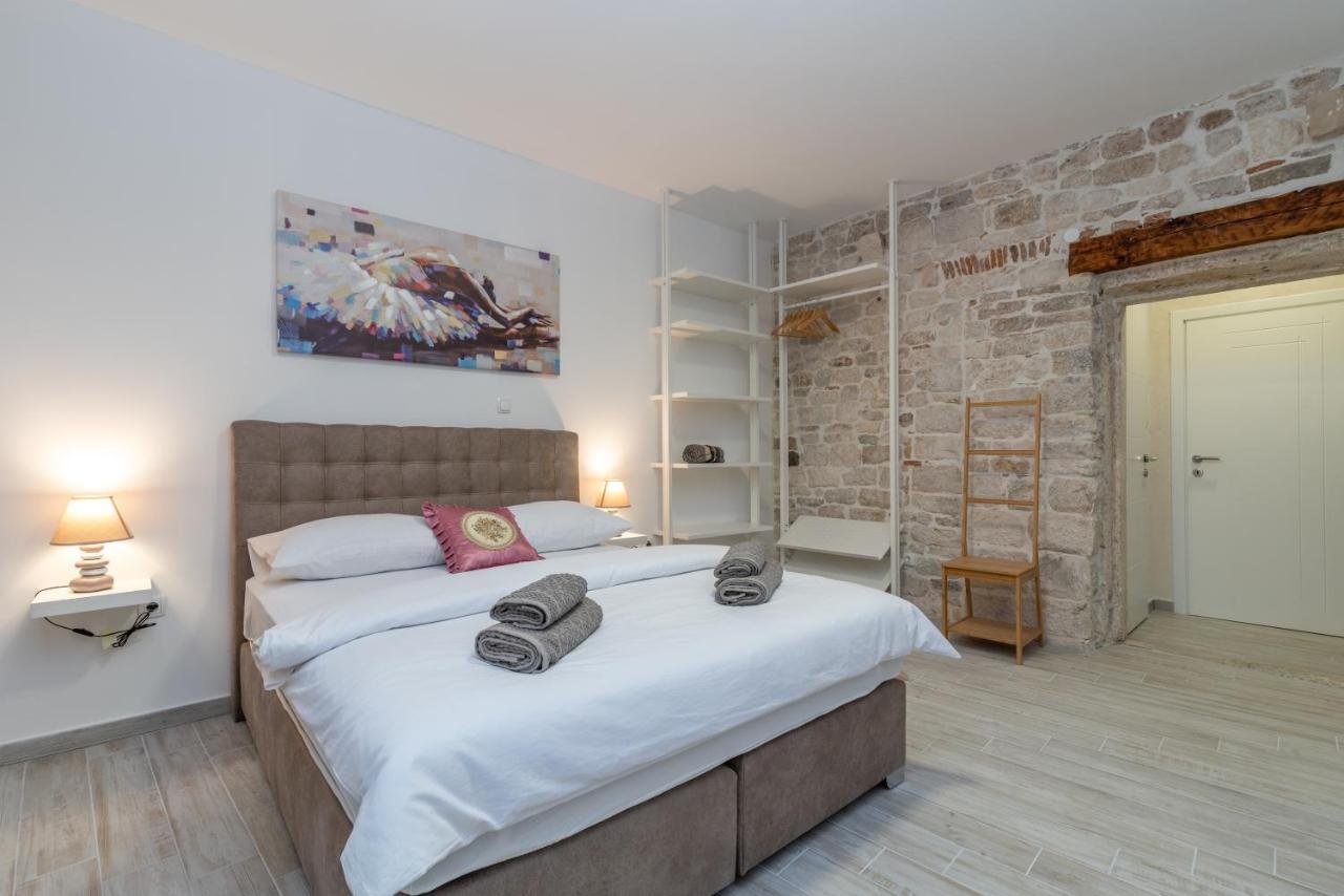 Kadena - 18th Century Stone House